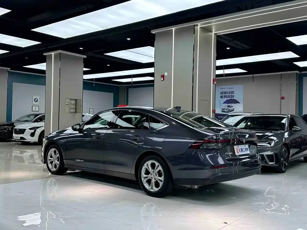Honda Accord — фото 6