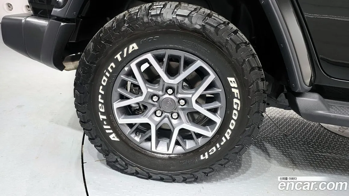 Jeep Wrangler — фото 7