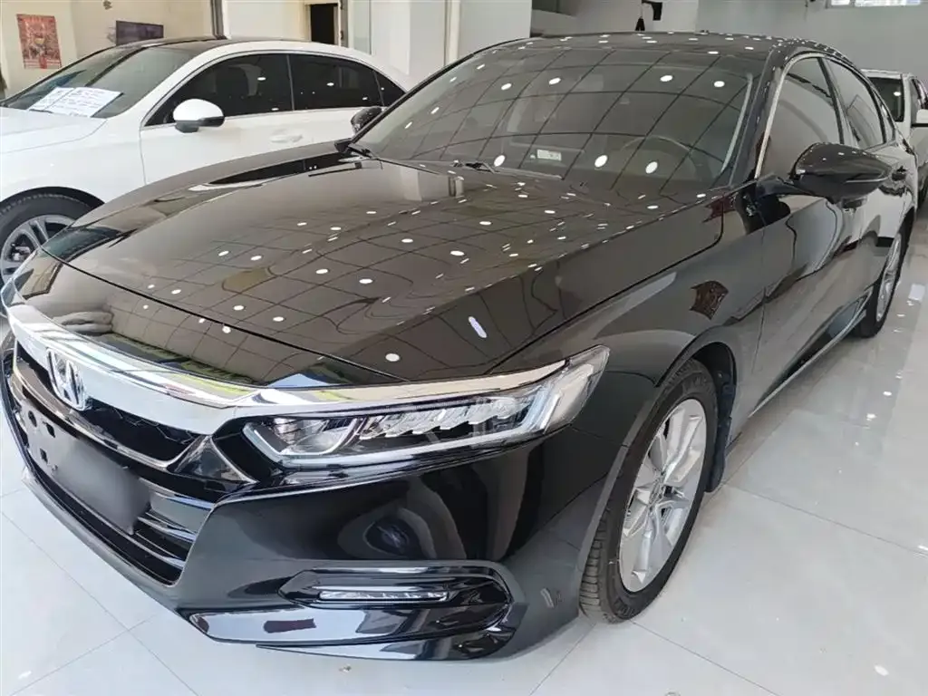Honda Accord — фото 10