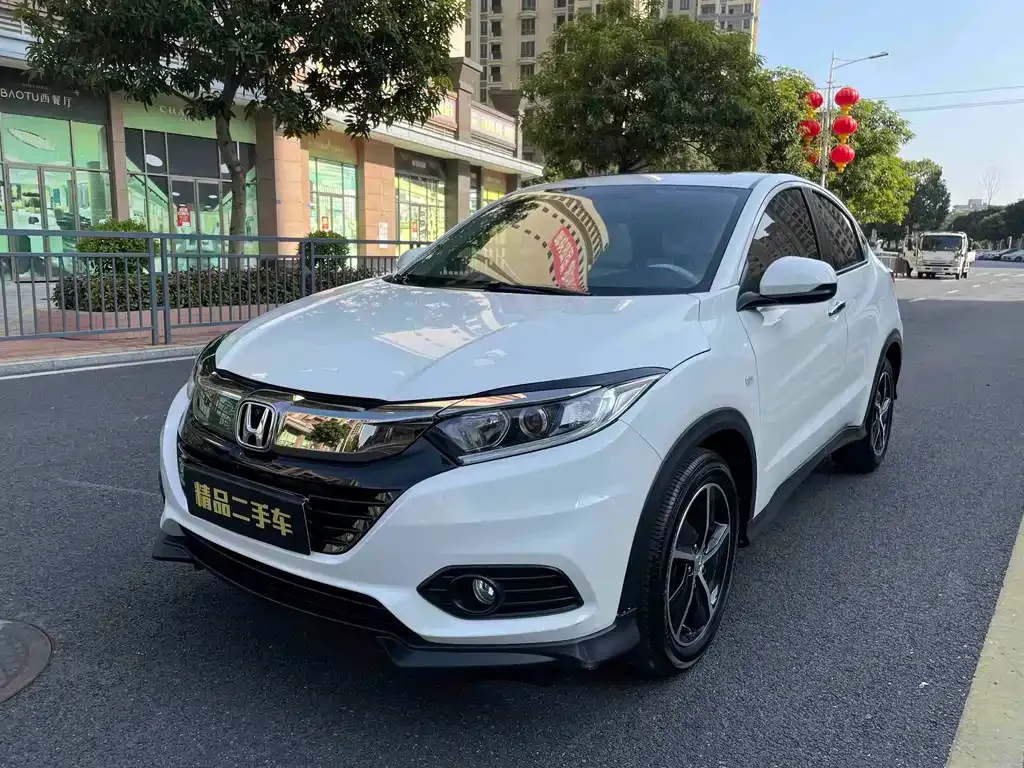 Honda Vezel — фото 1