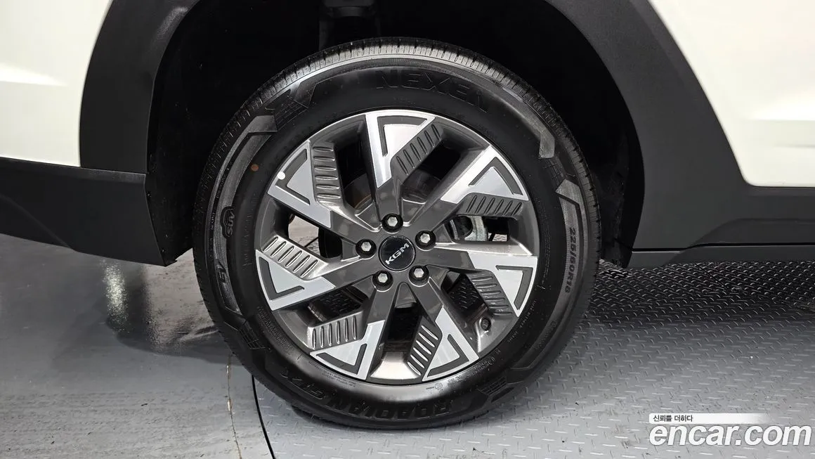 KG Mobility (Ssangyong) Torres — фото 10