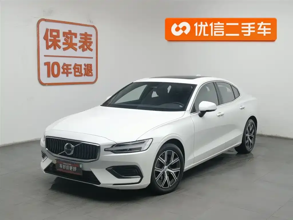Volvo S60 — фото 1