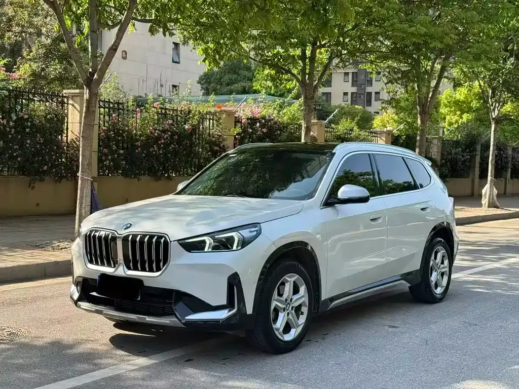 BMW X1 — фото 8