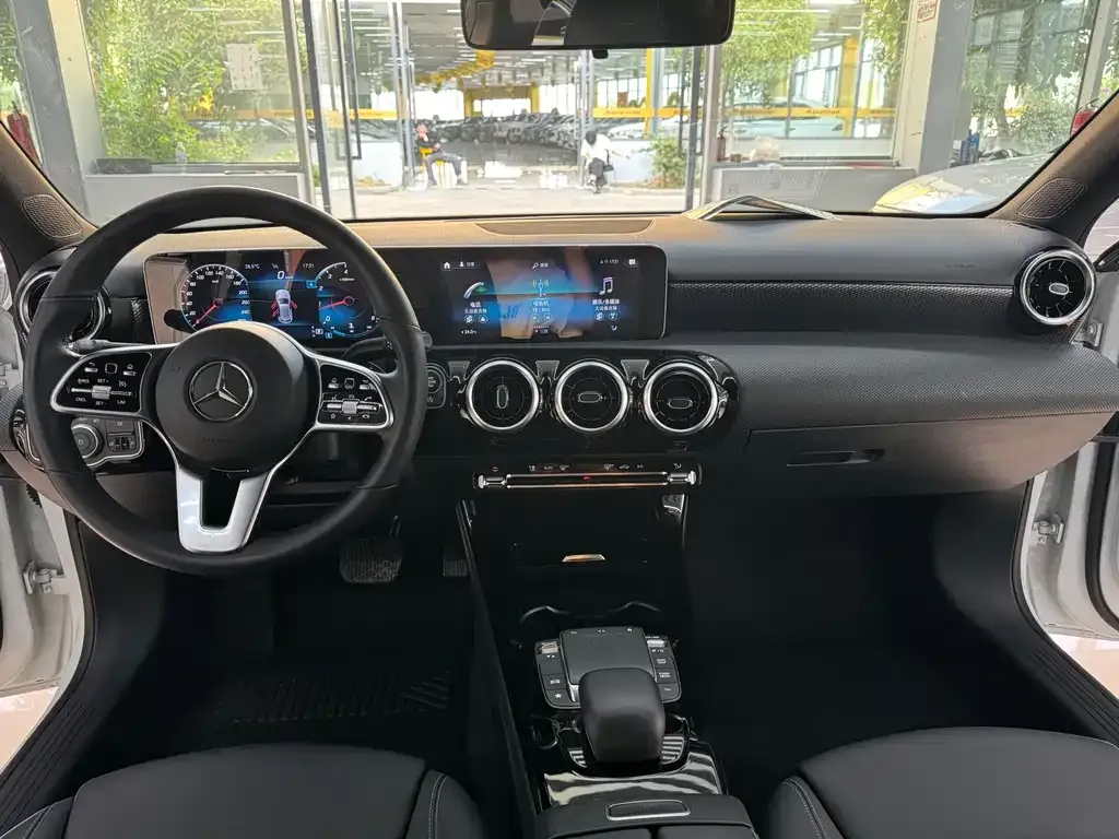 Mercedes-Benz A-Class (Import) — фото 7