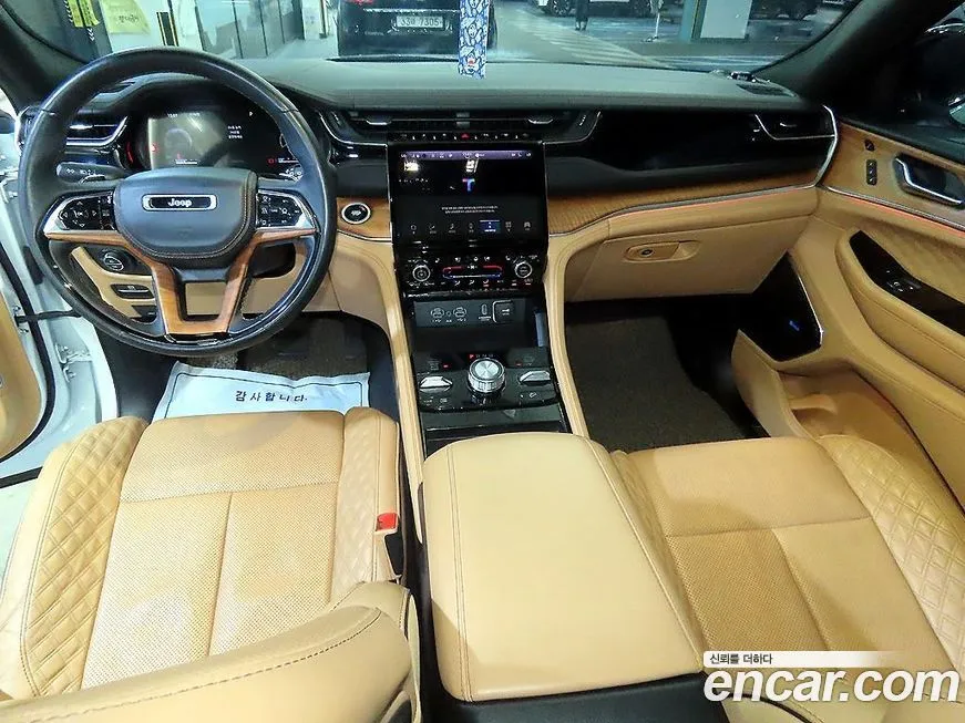 Jeep Cherokee — фото 10
