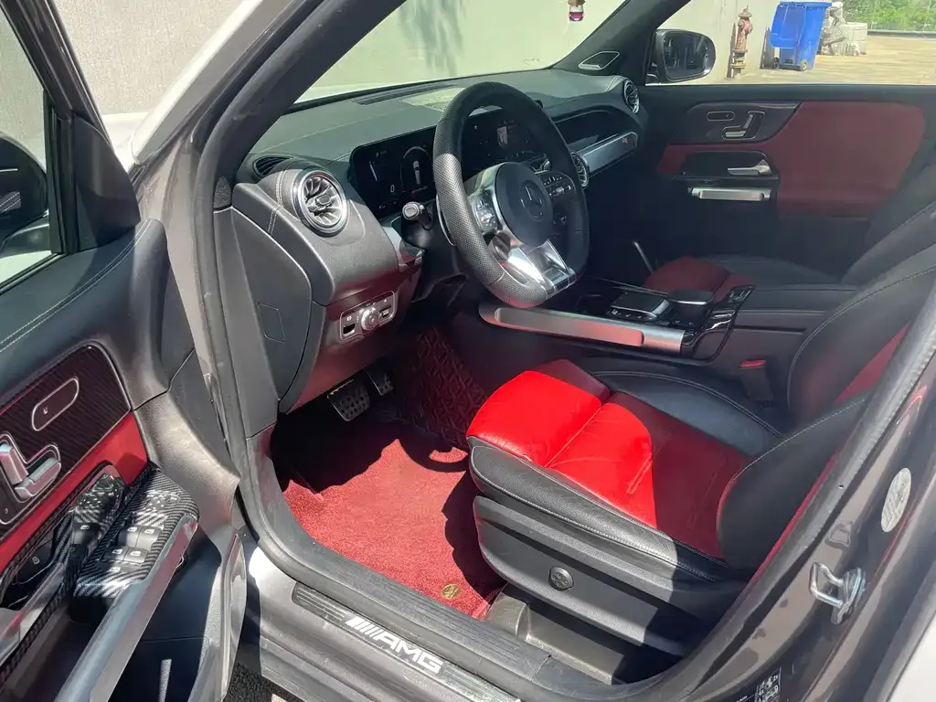 Mercedes-Benz GLB AMG — фото 3