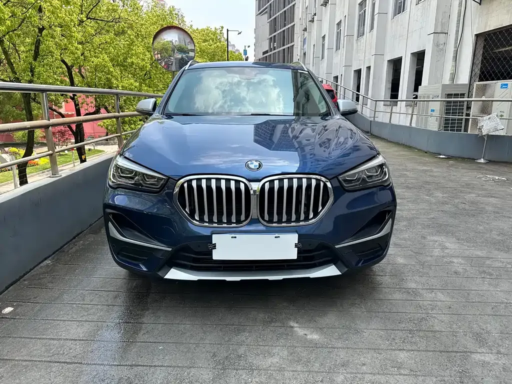 BMW X1 — фото 9