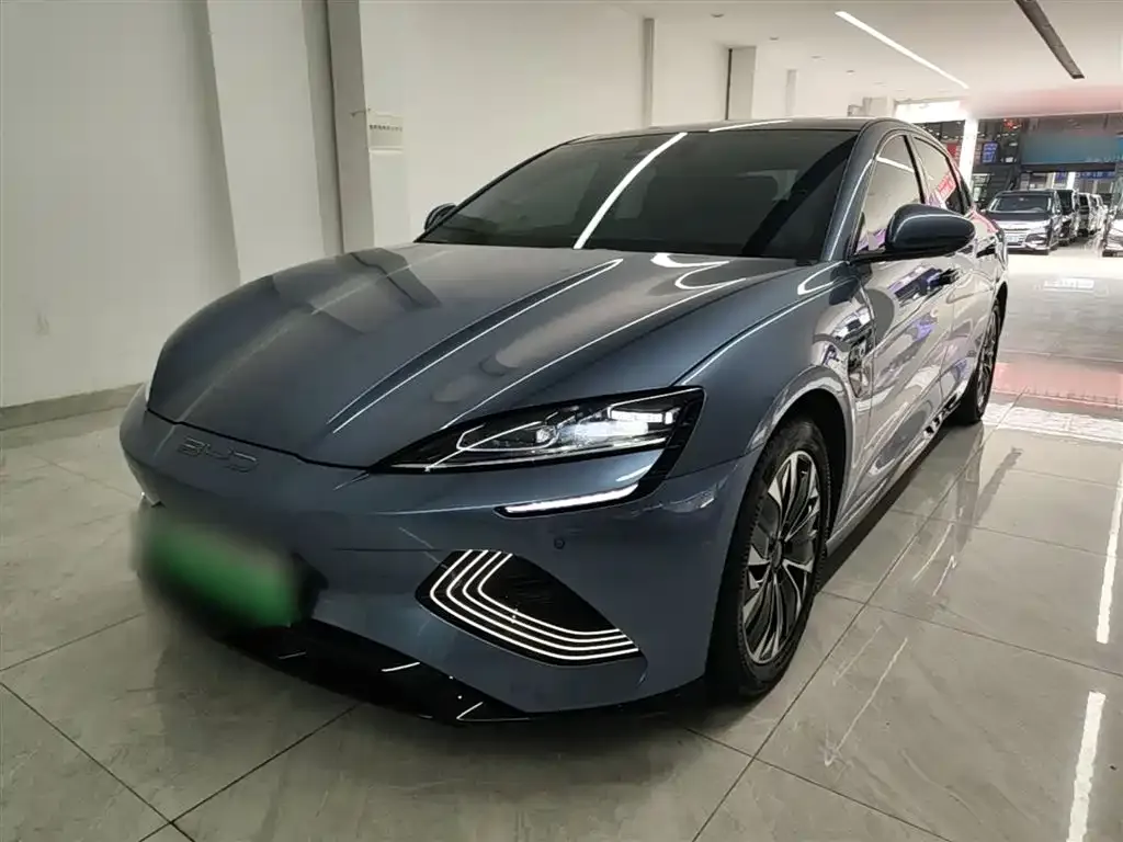 BYD Seal — фото 1