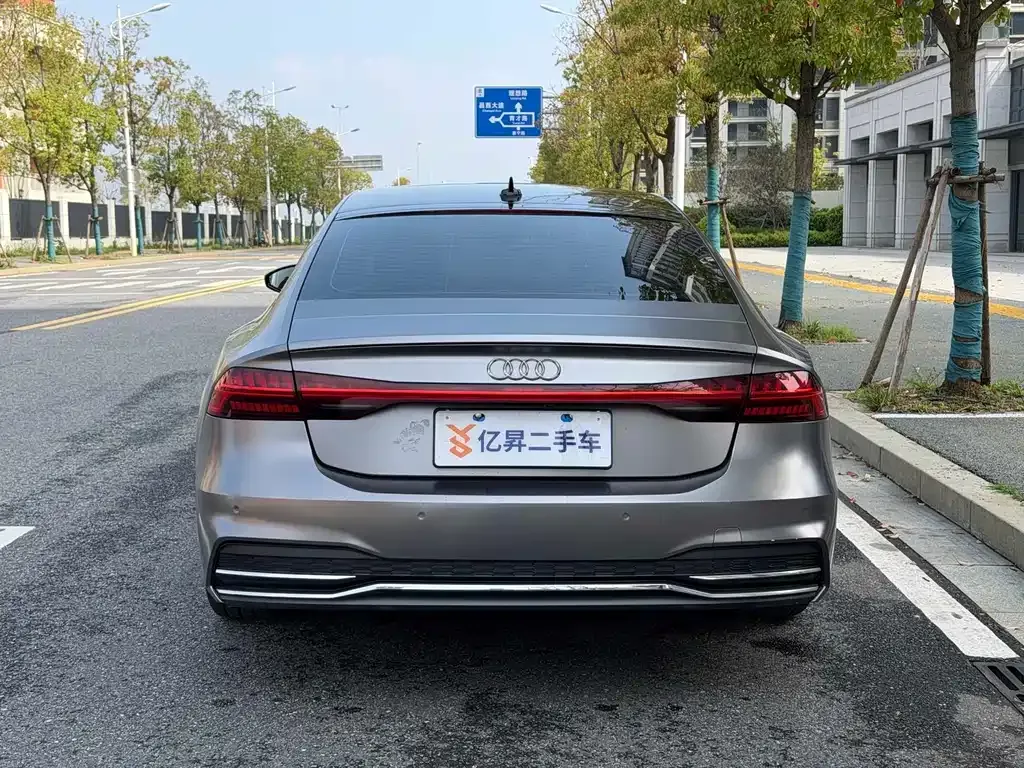 Audi A7 — фото 7