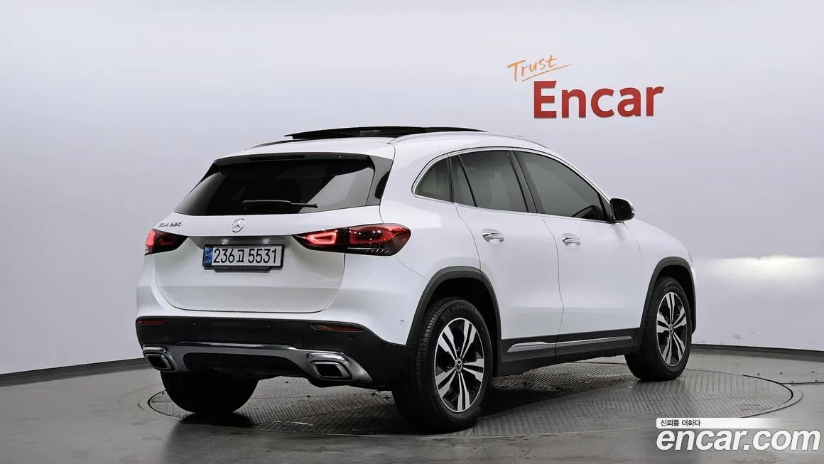Mercedes-Benz GLA-Class — фото 4