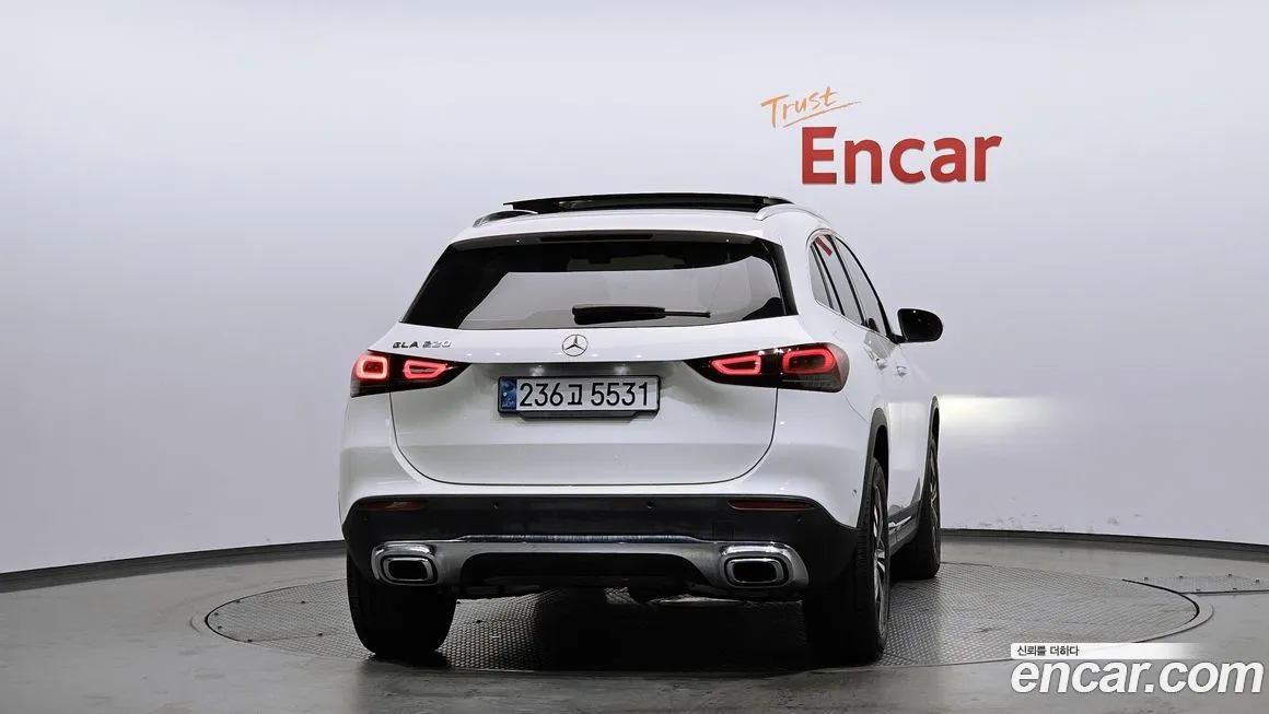 Mercedes-Benz GLA-Class — фото 5