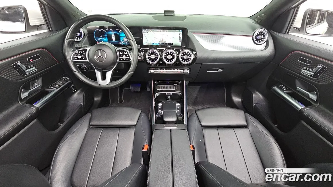 Mercedes-Benz GLA-Class — фото 10