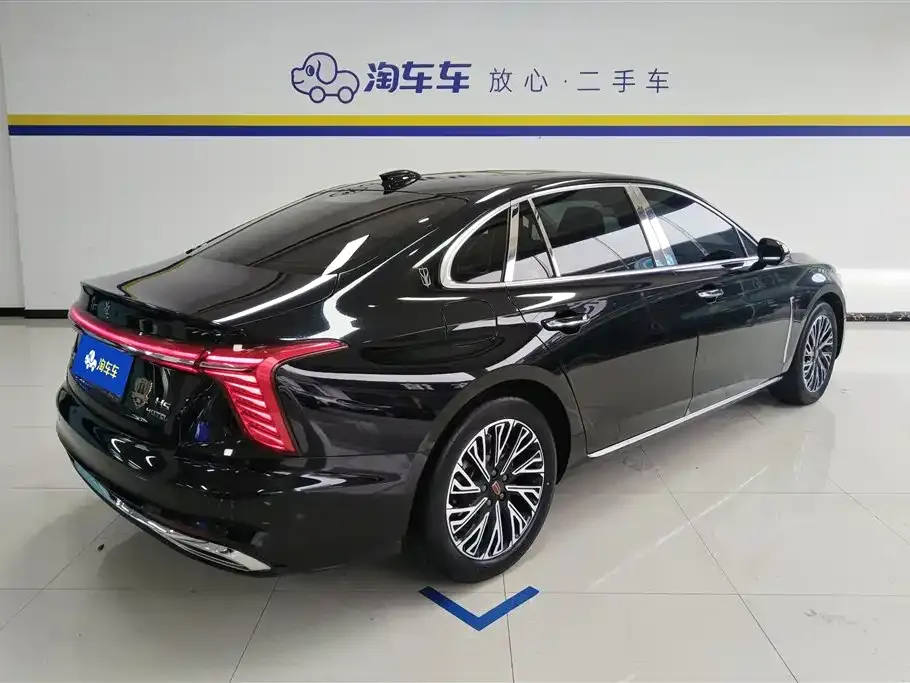 Hongqi H5 — фото 4