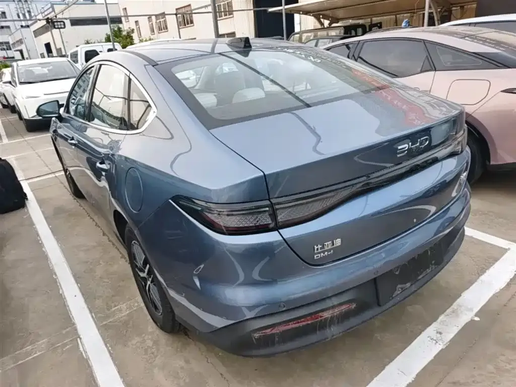 BYD Seal 05 DM-i — фото 6