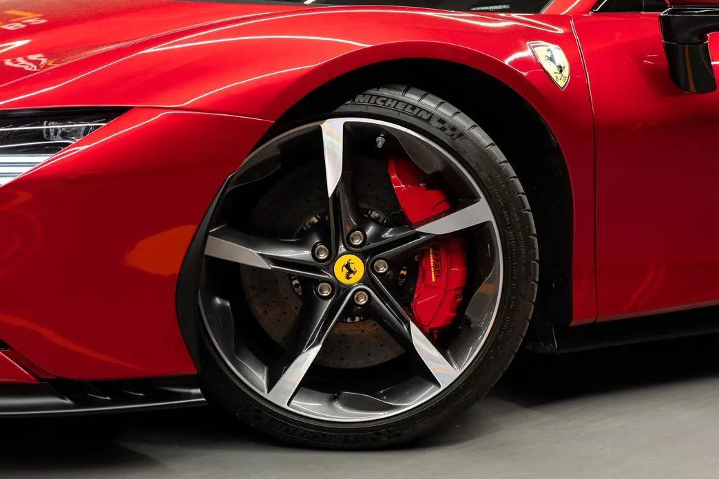Ferrari SF90 — фото 10