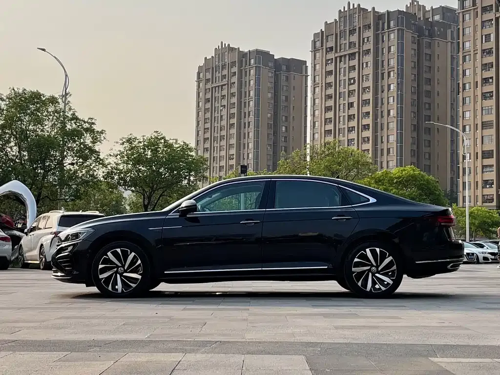 Volkswagen Passat — фото 9