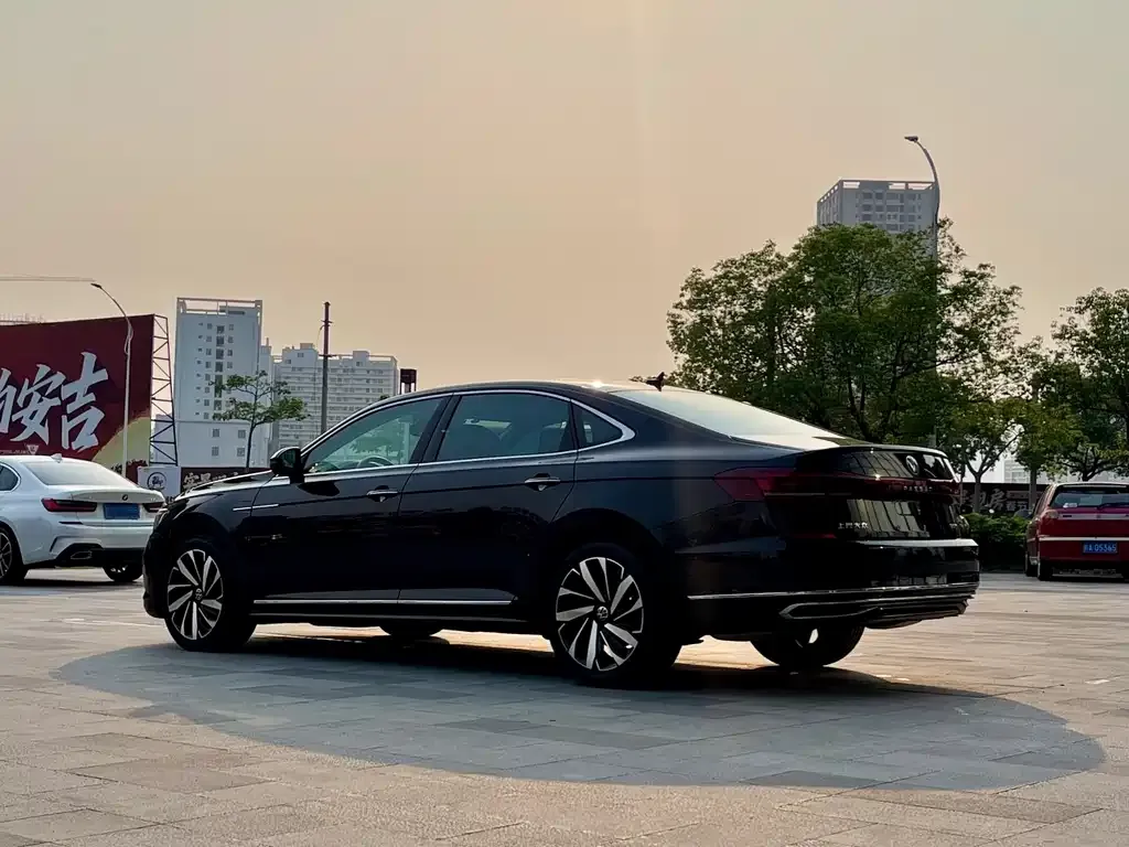 Volkswagen Passat — фото 4