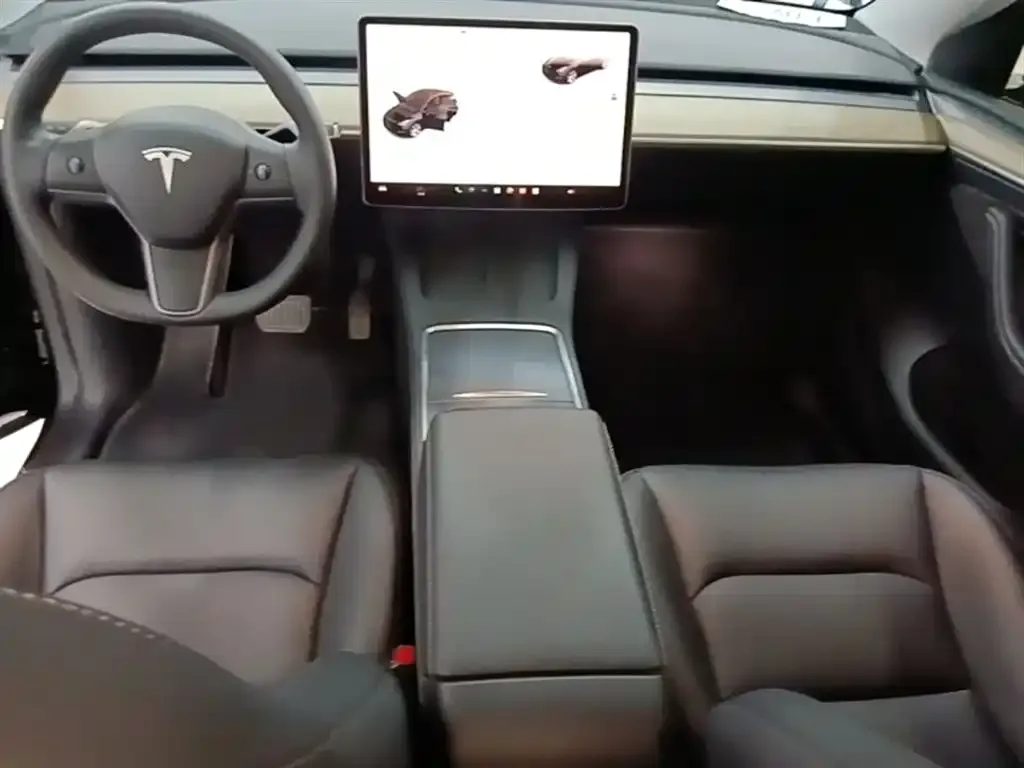 Tesla Model Y — фото 6