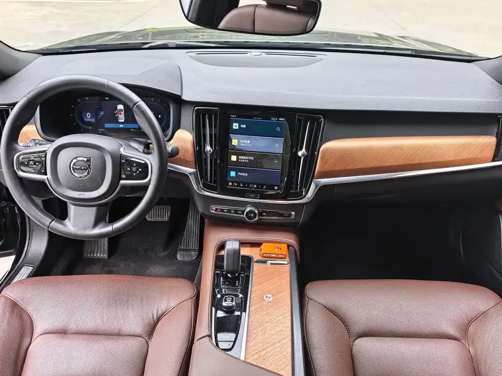 Volvo S90 — фото 2