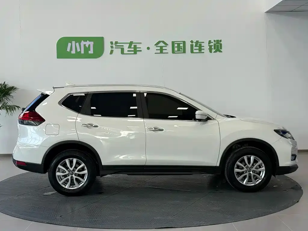 Nissan X-Trail — фото 4
