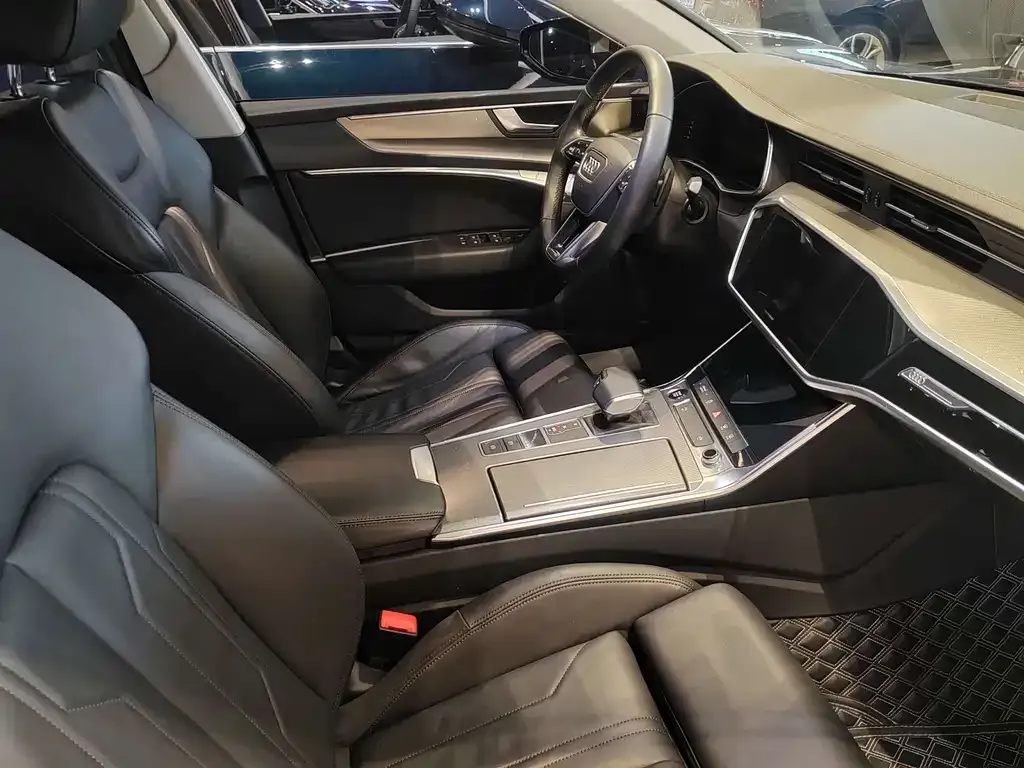 Audi A7 — фото 2