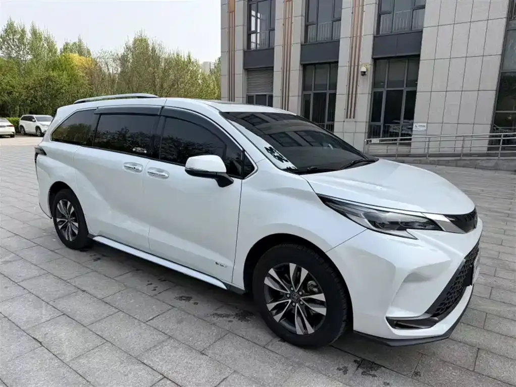 Toyota Granvia — фото 5