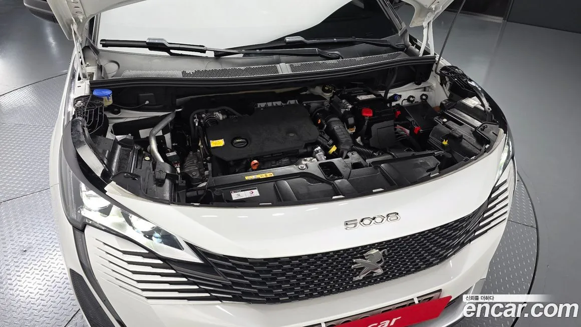 Peugeot 5008 — фото 10
