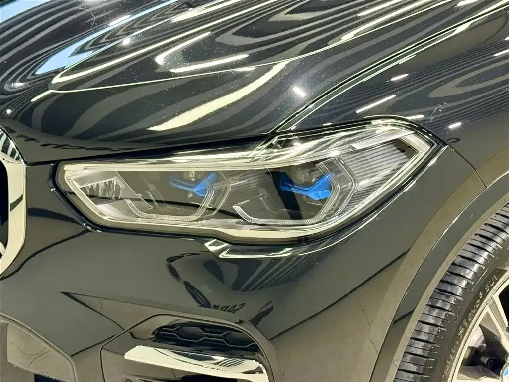 BMW X5 — фото 10