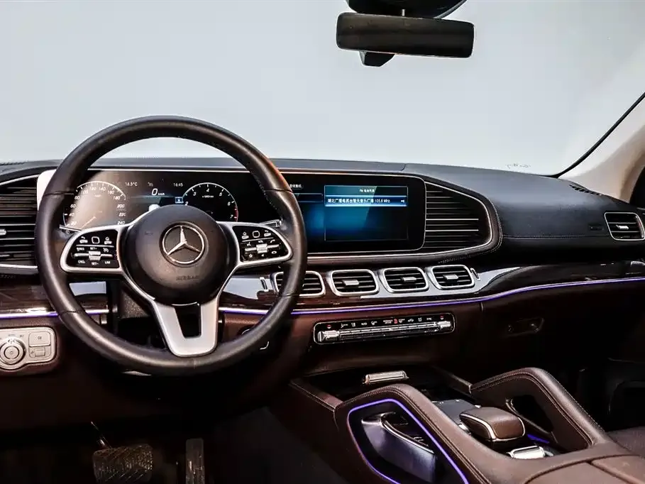 Mercedes-Benz GLE — фото 9