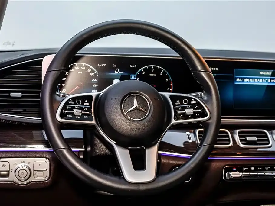 Mercedes-Benz GLE — фото 6