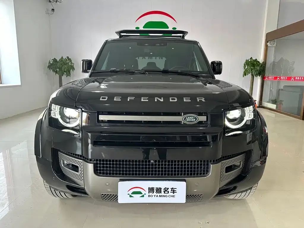 Land Rover Defender — фото 1