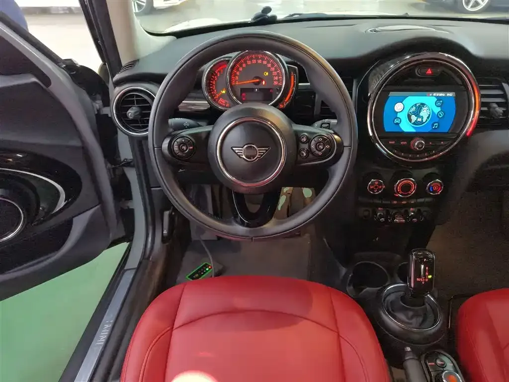 MINI Cooper (3-door) — фото 10
