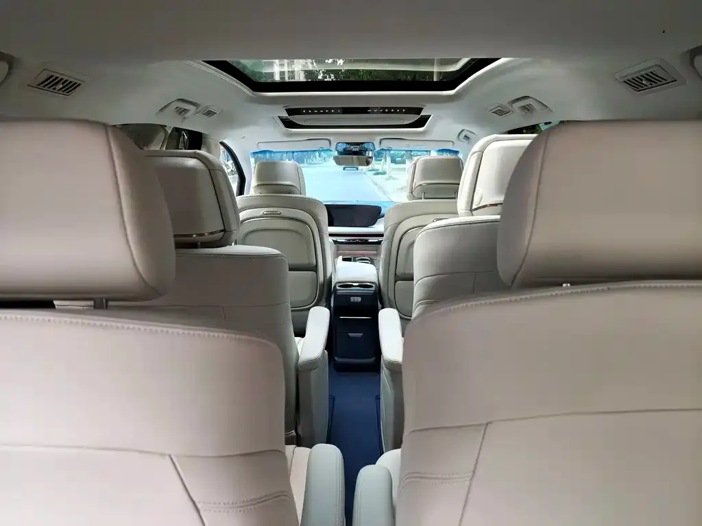 Buick GL8 Hybrid — фото 2