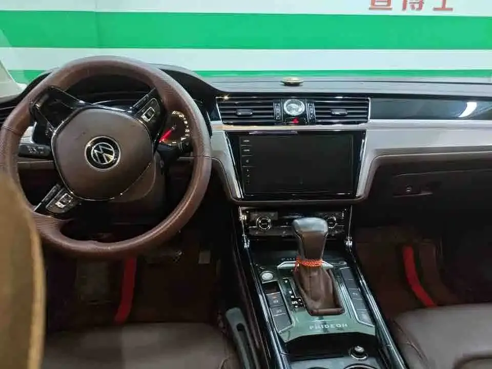 Volkswagen Phideon — фото 4