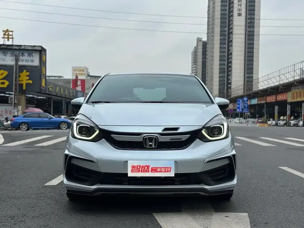 Honda Fit — фото 1