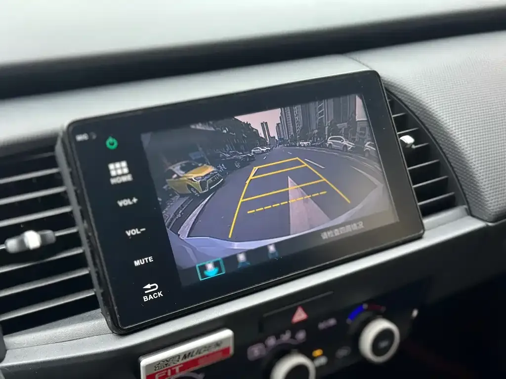 Honda Fit — фото 3