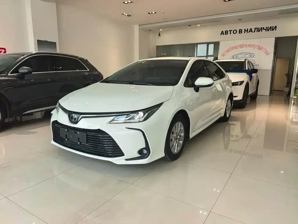 Toyota Corolla — фото 1