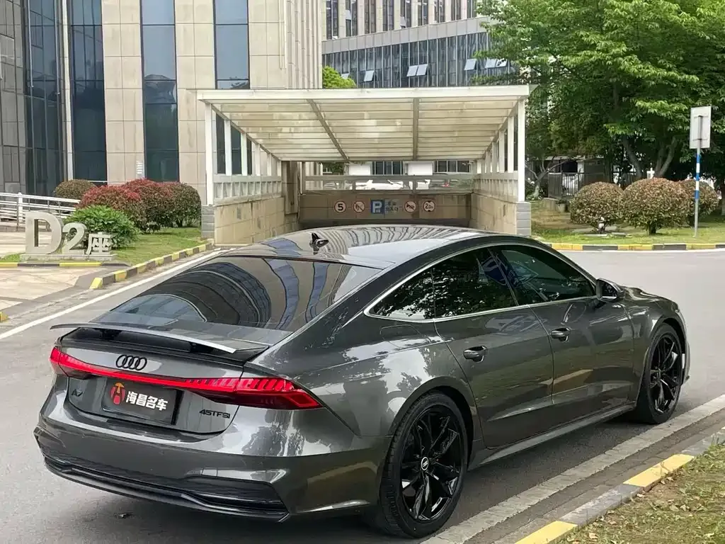 Audi A7 — фото 9