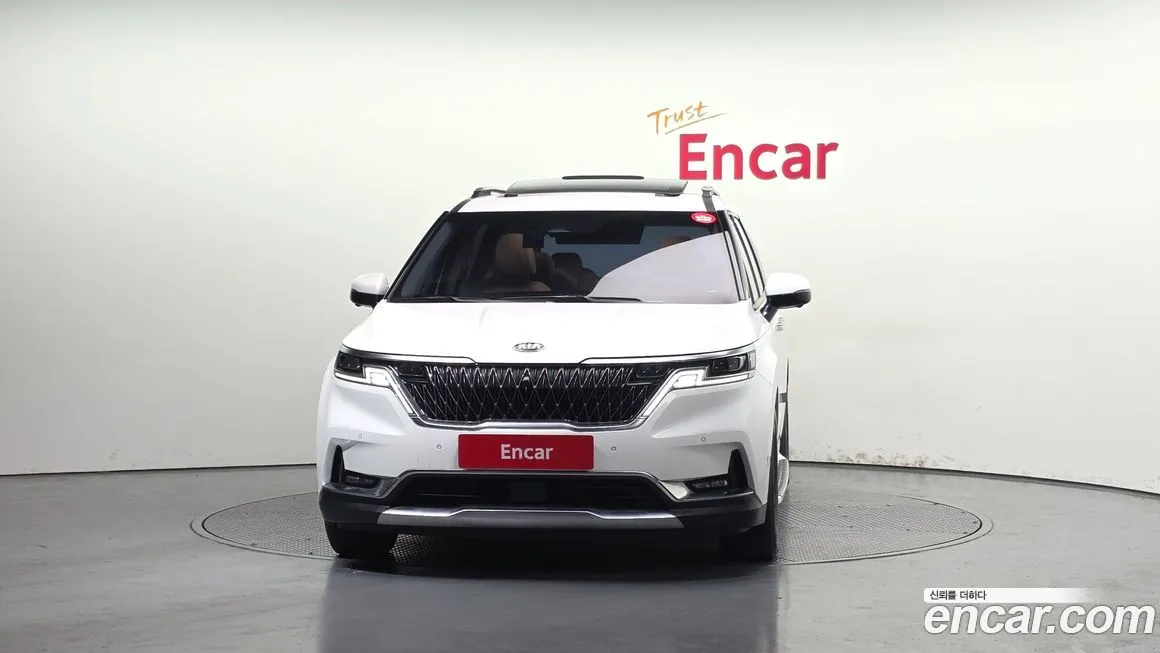 Kia Carnival — фото 10