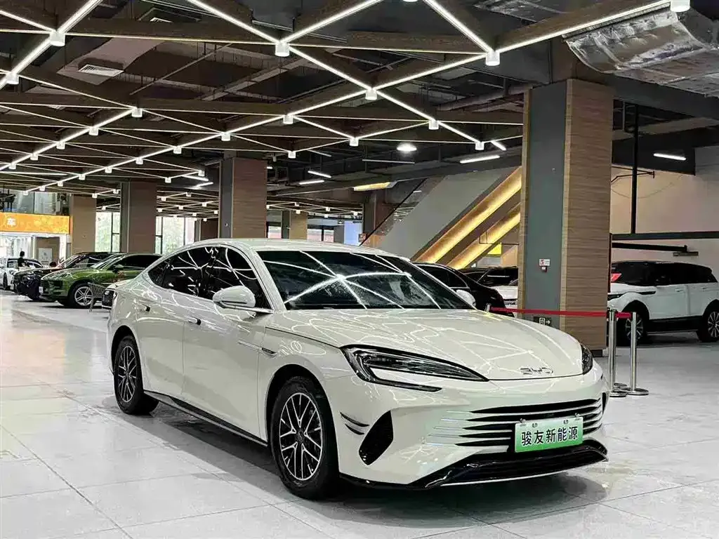 BYD Seal — фото 4