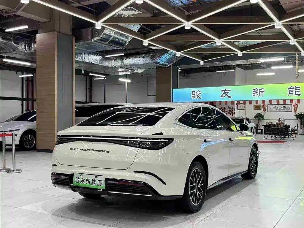 BYD Seal — фото 7