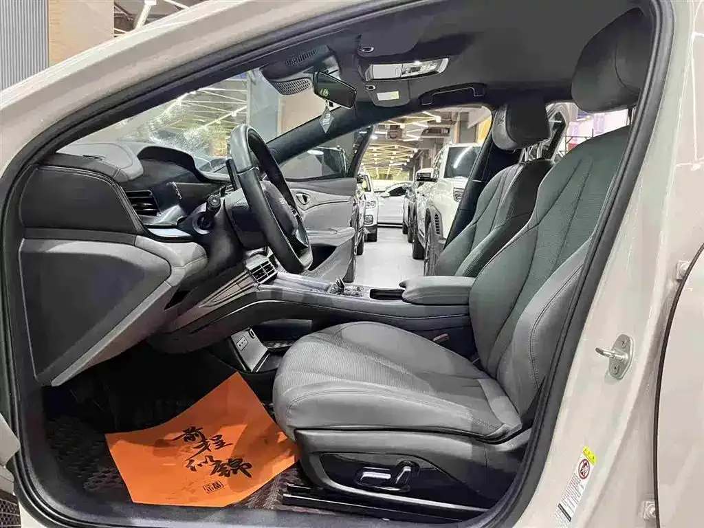 BYD Seal — фото 3