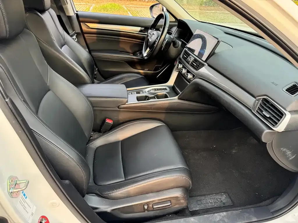 Honda Accord — фото 3
