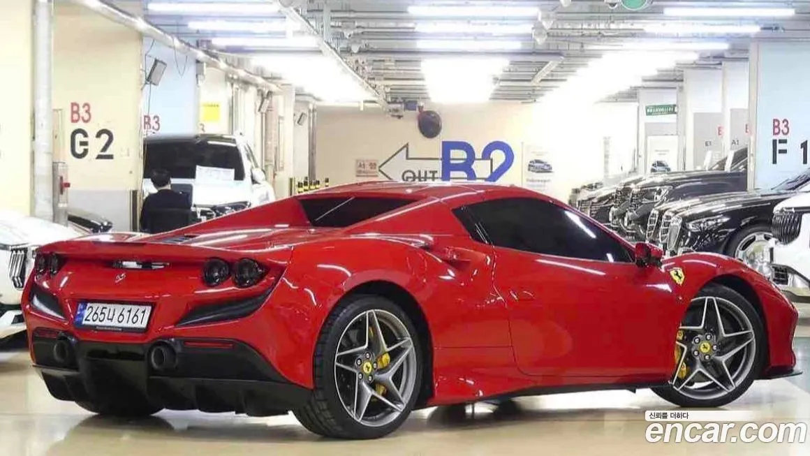 Ferrari F8 — фото 7