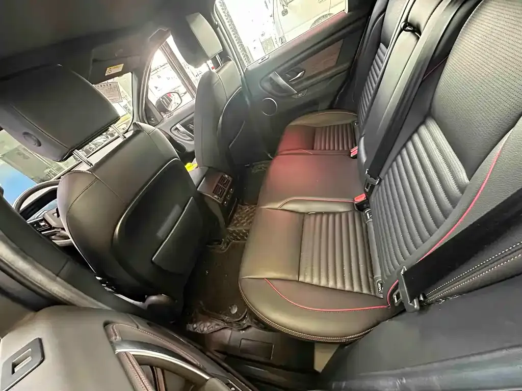 Land Rover Discovery Sport Hybrid — фото 2