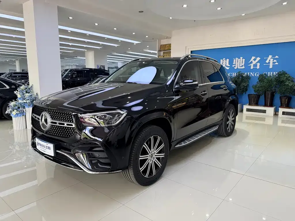 Mercedes-Benz GLE — фото 1