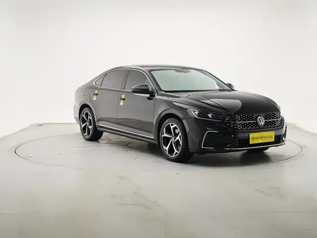 Volkswagen Passat — фото 4