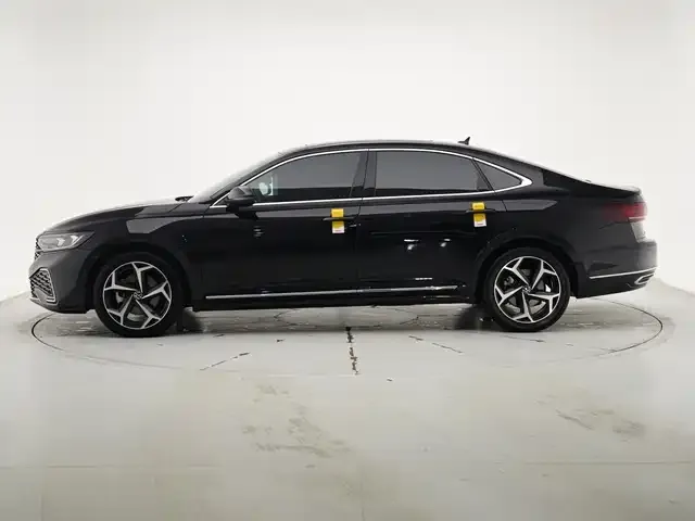 Volkswagen Passat — фото 6