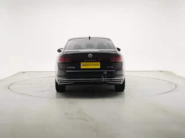 Volkswagen Passat — фото 9