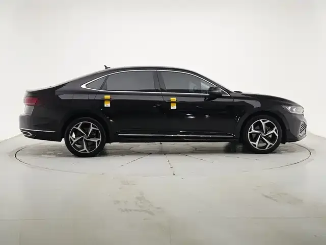 Volkswagen Passat — фото 10